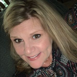 Meet your Posher, Melyssa